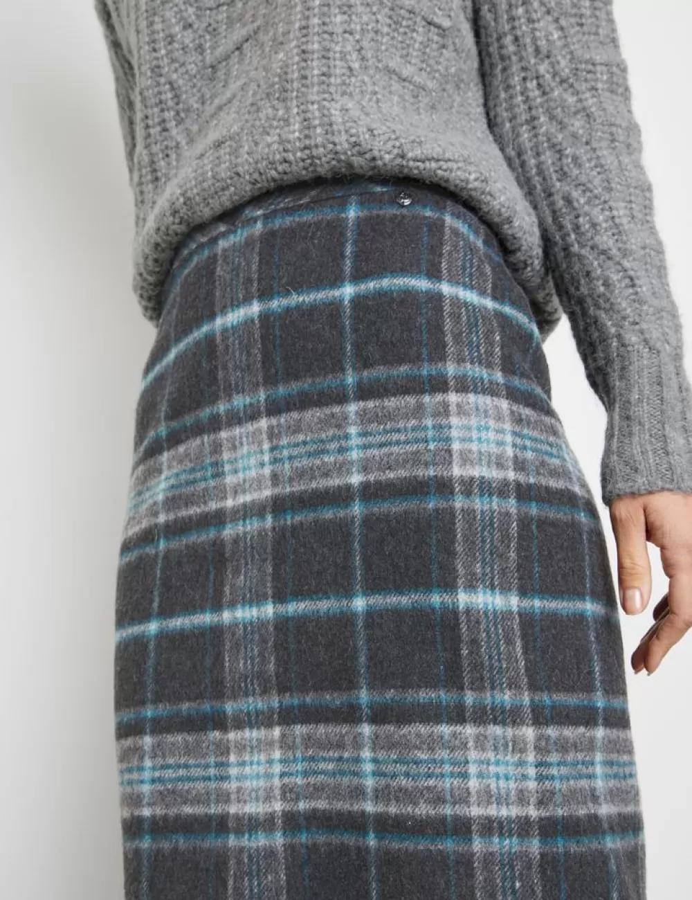 GERRY WEBER Spódnica W Kratke Z Dodatkiem Welny I Rozcieciem Umozliwiajacym Swobode Ruchow Sale
